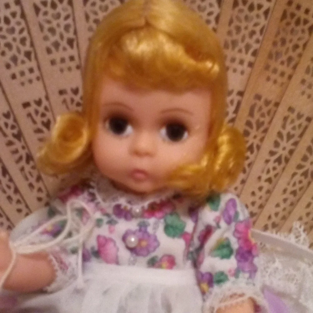 Madame Alexander Wendy Doll